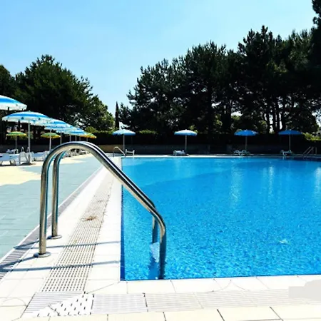 Апартаменты Spacious Flat In A Great Бибионе