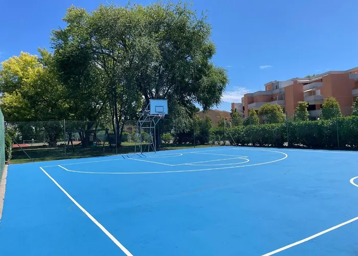 Spacious Flat In A Great بيبيوني